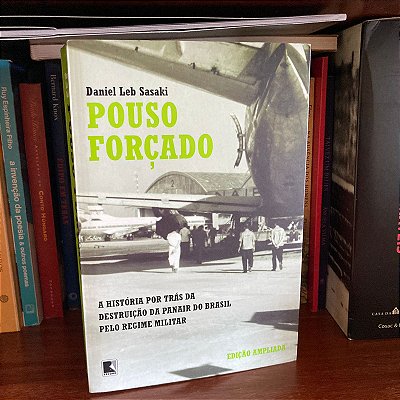 Livro: Pouso forçado, de Daniel Leb Sasaki - Usado