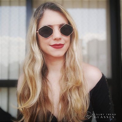 Óculos de Sol Aline - Preto com Dourado