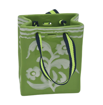 Sacolinha verde com desenho