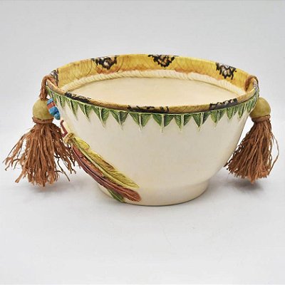 CACHEPOT SHABBY M COM RELEVO DE PENAS VERDES NA BORDA