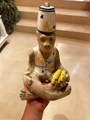 MACACO CRISTIANO COMENDO BANANA