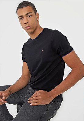 CAMISETA ARAMIS FRISOS - PRETA/AZUL