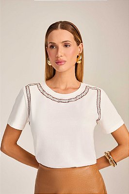 T-SHIRT DE MALHA RAMO SELVAGEM COM BORDADO PONTO AJOUR OFF WHITE
