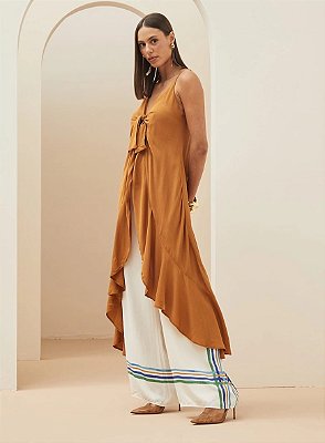 BLUSA FORUM LONGA ASSIMÉTRICA COM BABADOS E AMARRAÇÃO BEGE BELGATI