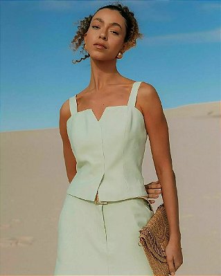 REGATA KARMANI TWILL DETALHE ABERTURA FRENTE