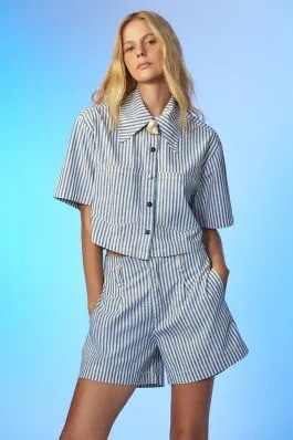 CAMISA CROPPED SLY WEAR DENIM MANGA CURTA LISTRADA