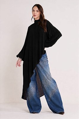 BLUSA AMPLA ASSIMÉTRICA FORUM GOLA ALTA
