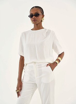 BLUSA COMFORT COM DETALHE EM PREGA NO OMBRO COLCCI