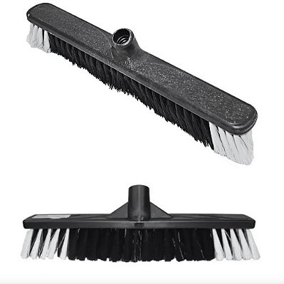 Vassoura Tipo Gari Pelo Sintético Com Cabo Madeira - Sanches