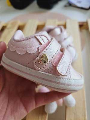 Sapatinho de Bebê Menina Klin Pipoca Estilo Tênis com Detalhe em Glitter Fechamento em Fitas Aderentes Rosa Perolizado