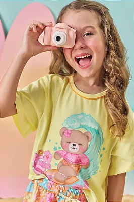 Conjunto de Blusa Boxy Over em Meia Malha e Shorts em Nylon Kukiê Infantil Menina
