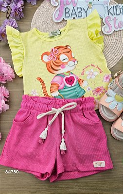 Conjunto de Blusa Boxy em Meia Malha e Shorts em Malha Little Waffle Kukiê Infantil Menina