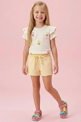 Shorts em Moletom sem Pelúcia Amarelo Kukiê Infantil Menina
