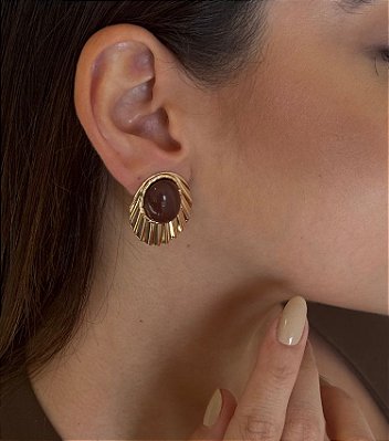 Brinco Plissado Resina Marrom Banhado Ouro18k