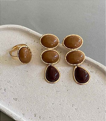 Conjunto Brinco e Anel Caramelo e Marrom Banho Ouro 18k
