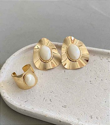 PRÉ-VENDA Conjunto Brinco e Anel Perolado Banho Ouro 18k