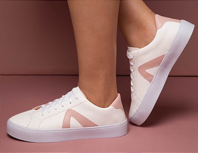 Tênis casual feminino branco com detalhe rosê