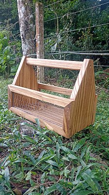 Caixote com alça telinha ;)