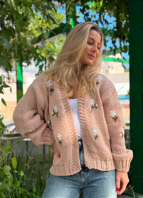 Cardigan Tricô com Bordado Floral