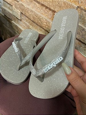 CHINELO FLIP-FLOP GLITTER LOGO METAL MARIA GUEIXA
