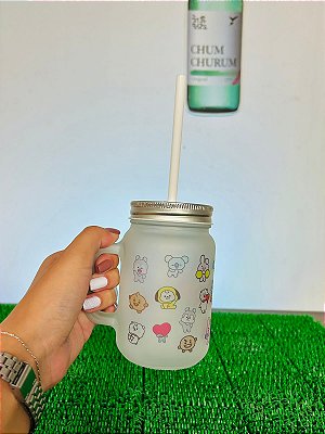 Caneca BT21 Fosca Com Tampa e Canudo
