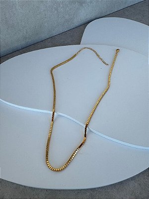 COLAR OURO QUADRADO ESCAMA P