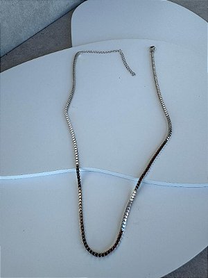 COLAR RÓDIO BRANCO QUADRADO ESCAMA P