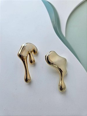 BRINCO OURO ORGÂNICO DESIGUAL