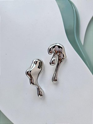 BRINCO RÓDIO BRANCO DESIGUAL