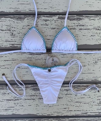 TANGA Biquini Cortininha Shine Off White com Forro Duplo e  Detalhes em Crochê Tiffany UVTRIBE