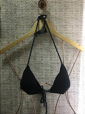Top Cortininha Preto com Bojo Removível e Cordinhas Entrelaçadas UVTRIBE