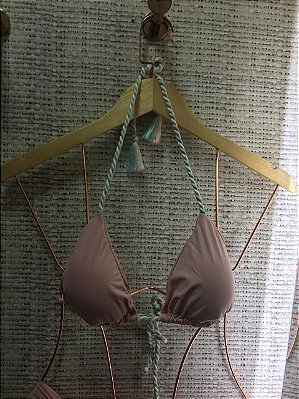 Top Cortininha Rose com Bojo Removível e Cordinhas Entrelaçadas UVTRIBE