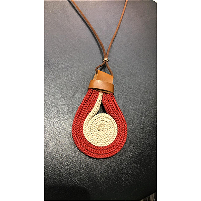 Colar Longo Ajustável em Couro Ecológico -  Gota Terra Cota_Off White