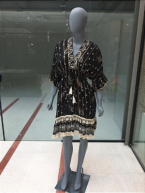 Vestido Curto Boho Chic Preto com Detalhe Dourado