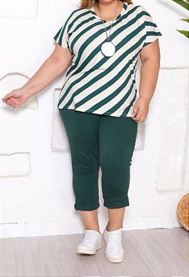 Conjunto em malha de blusa listras verde com calca modelo pescador Plus Size