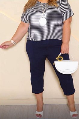 Conjunto de blusa manga curta listras azul marinho e calça pescador Plus Size