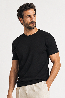 Camiseta Preta UVTRIBE Soft Tech
