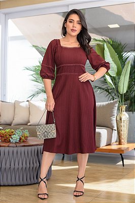 Vestido midi manga 3/4 e guipir Vinho