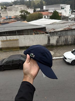 BONÉ LACOSTE SPORT AZUL MARINHO
