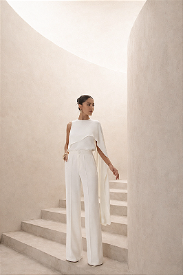 Conjunto Blusa Assimétrica Com Calça Off White