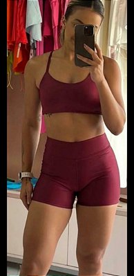 Conjunto Fitness tecido liso com top + shorts empina bumbum