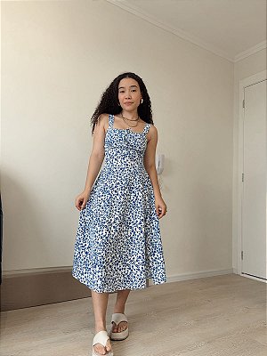 Vestido alcinha acinturado com amarração Talita midi flores