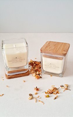 Vela Aromática "BUQUÊ DE JASMIM" - Floral de Jasmim- aroma convidativo e respeitador, transmite serenidade e sinceridade