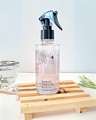 Home Spray " BANHO FLORESTAL" - Notas clássicas de perfume orvalhado suave e encorpado com toque fresco e cítrico do Breu Branco e Madeira Negra