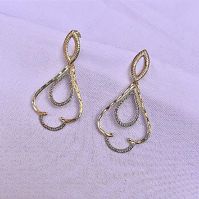 Brinco diamantado gota dupla