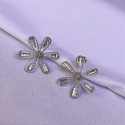 Brinco flor média com cristal