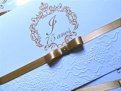 Convites de aniversário com relevo seco