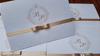 Convites de casamento com relevo seco
