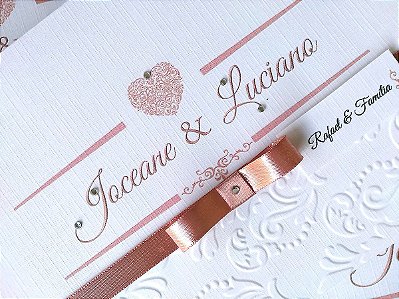Convites de casamento com barrado em relevo