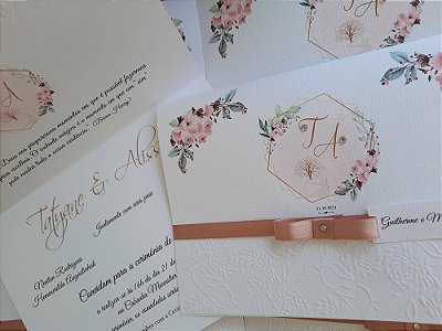 Convites de casamento com barrado em relevo